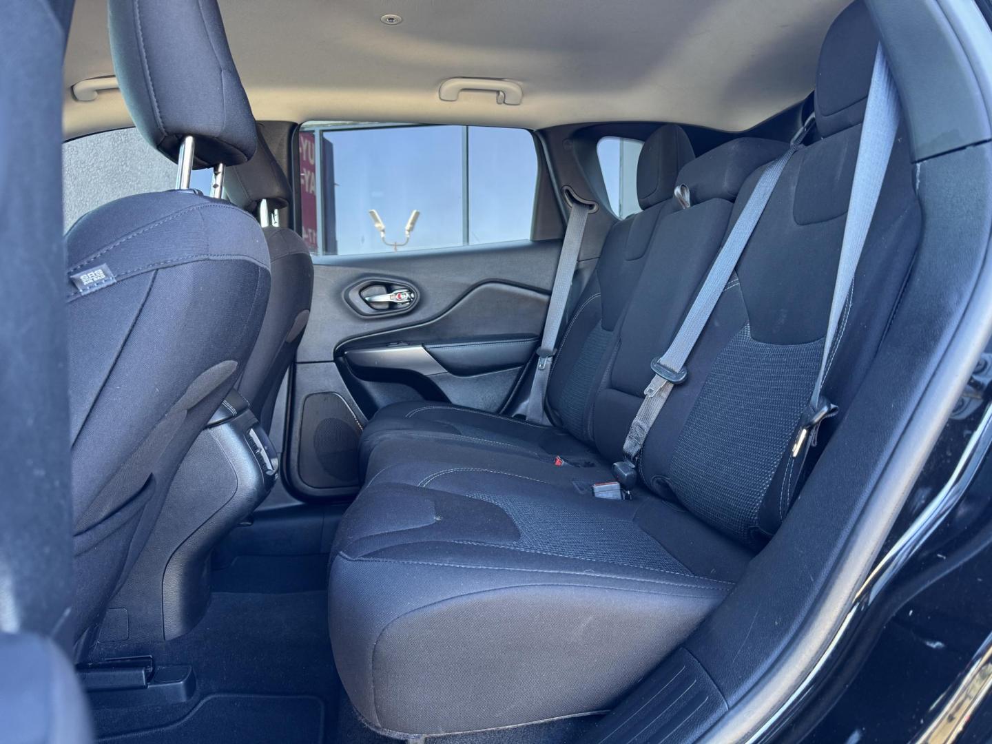 2020 BLACK JEEP CHEROKEE LATITUDE; N (1C4PJLCBXLD) , located at 5900 E. Lancaster Ave., Fort Worth, TX, 76112, (817) 457-5456, 0.000000, 0.000000 - Photo#11