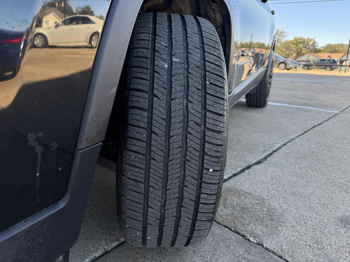 2020 BLACK JEEP CHEROKEE LATITUDE; N (1C4PJLCBXLD) , located at 5900 E. Lancaster Ave., Fort Worth, TX, 76112, (817) 457-5456, 0.000000, 0.000000 - Photo#20