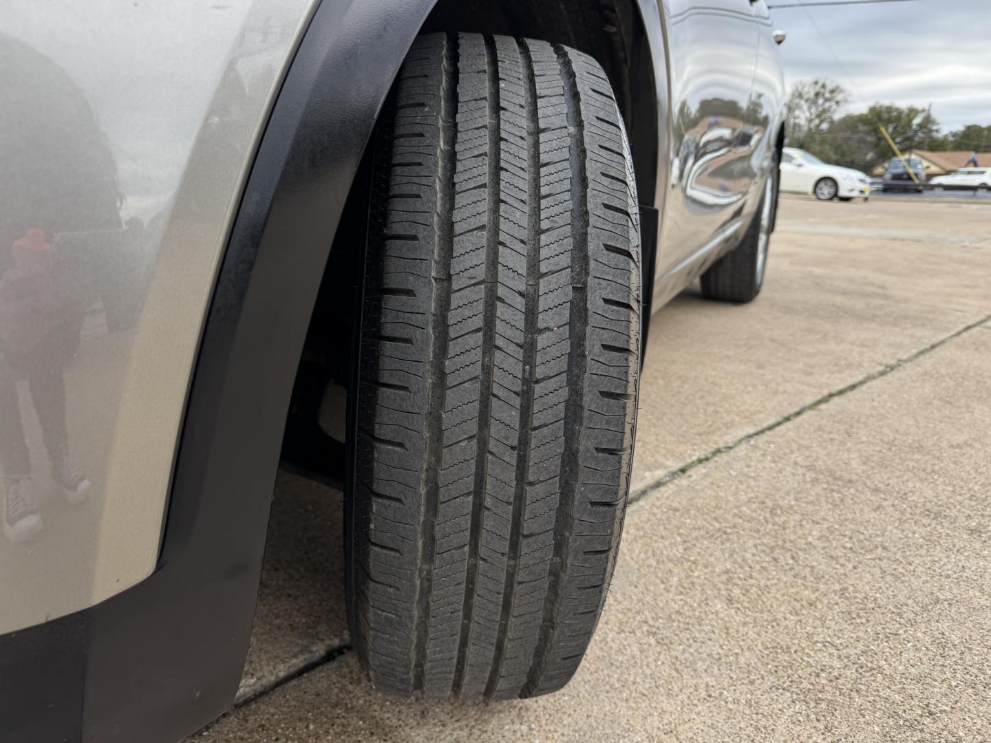 2017 GRAY KIA SORENTO LX; L (5XYPG4A35HG) , located at 5900 E. Lancaster Ave., Fort Worth, TX, 76112, (817) 457-5456, 0.000000, 0.000000 - Photo#20