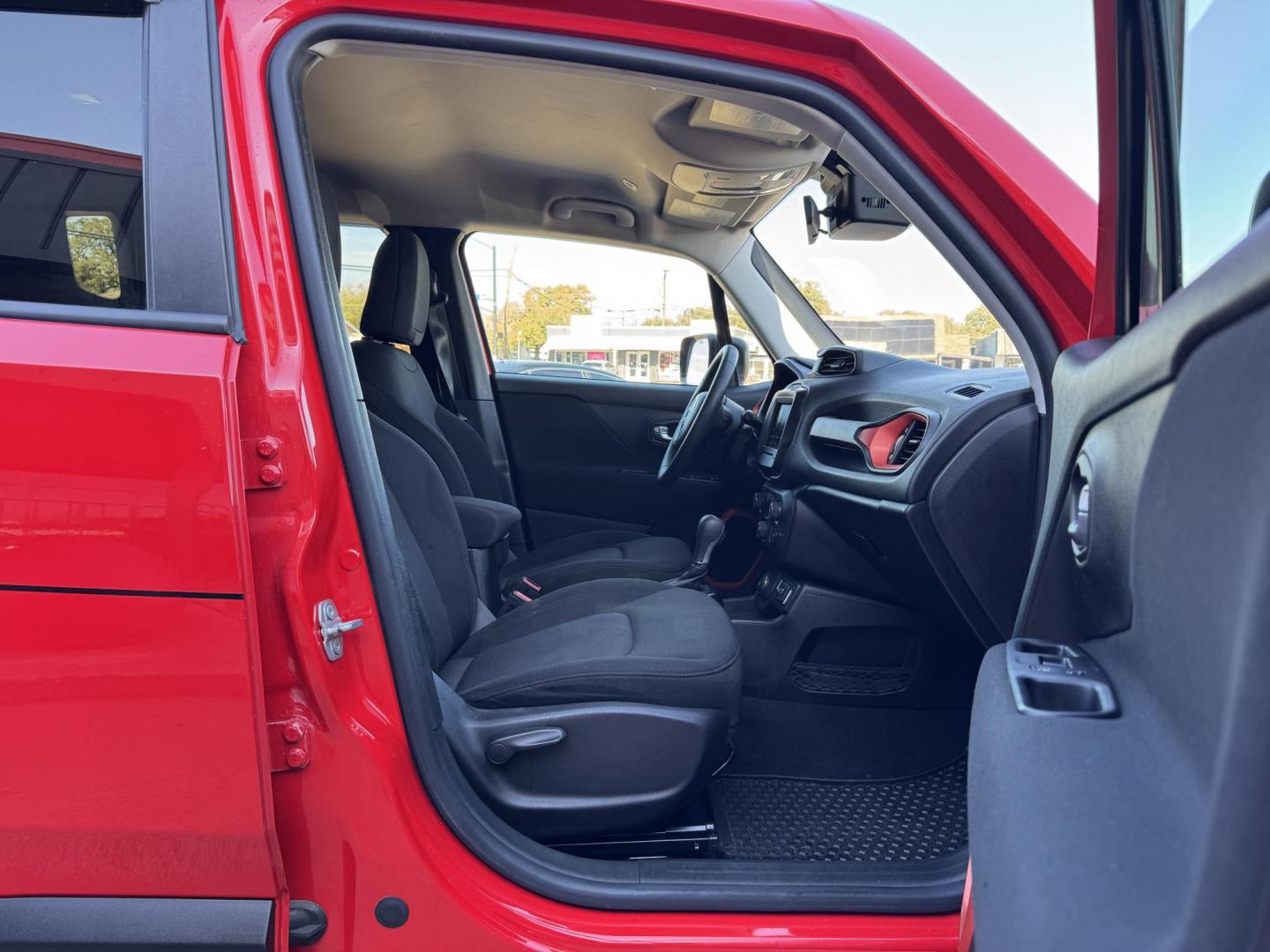 2019 RED JEEP RENEGADE SPORT (ZACNJBAB3KP) , located at 5900 E. Lancaster Ave., Fort Worth, TX, 76112, (817) 457-5456, 0.000000, 0.000000 - Photo#15