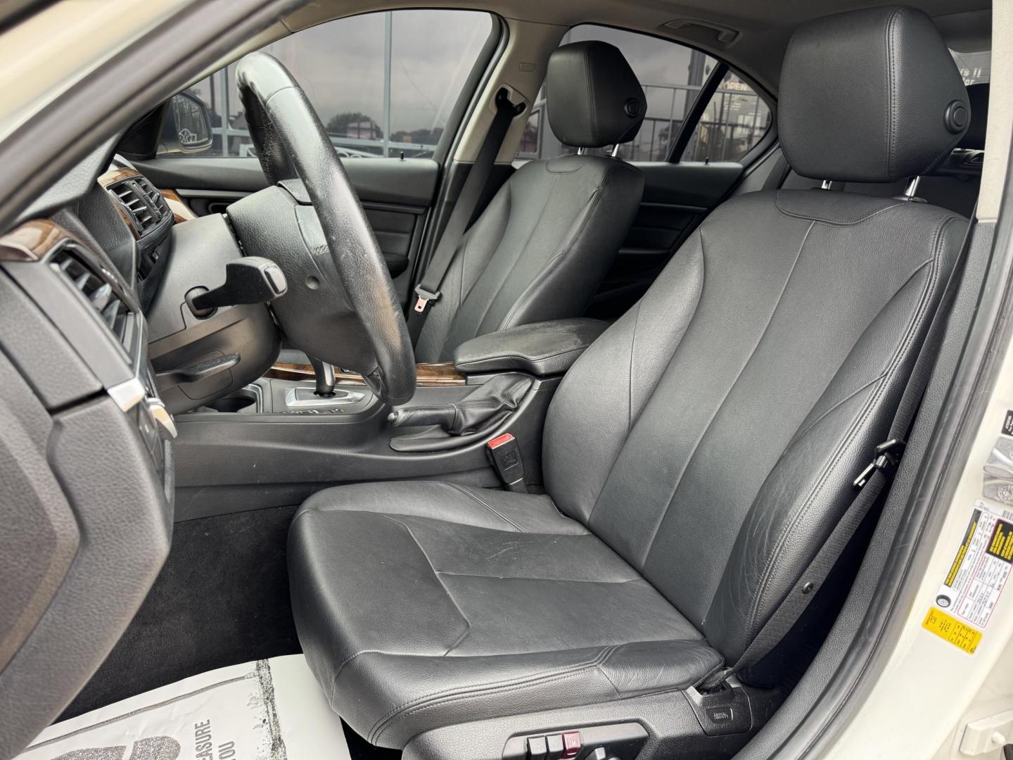 2014 WHITE BMW 3 SERIES 328I (WBA3A5G50EN) , located at 5900 E. Lancaster Ave., Fort Worth, TX, 76112, (817) 457-5456, 0.000000, 0.000000 - Photo#9