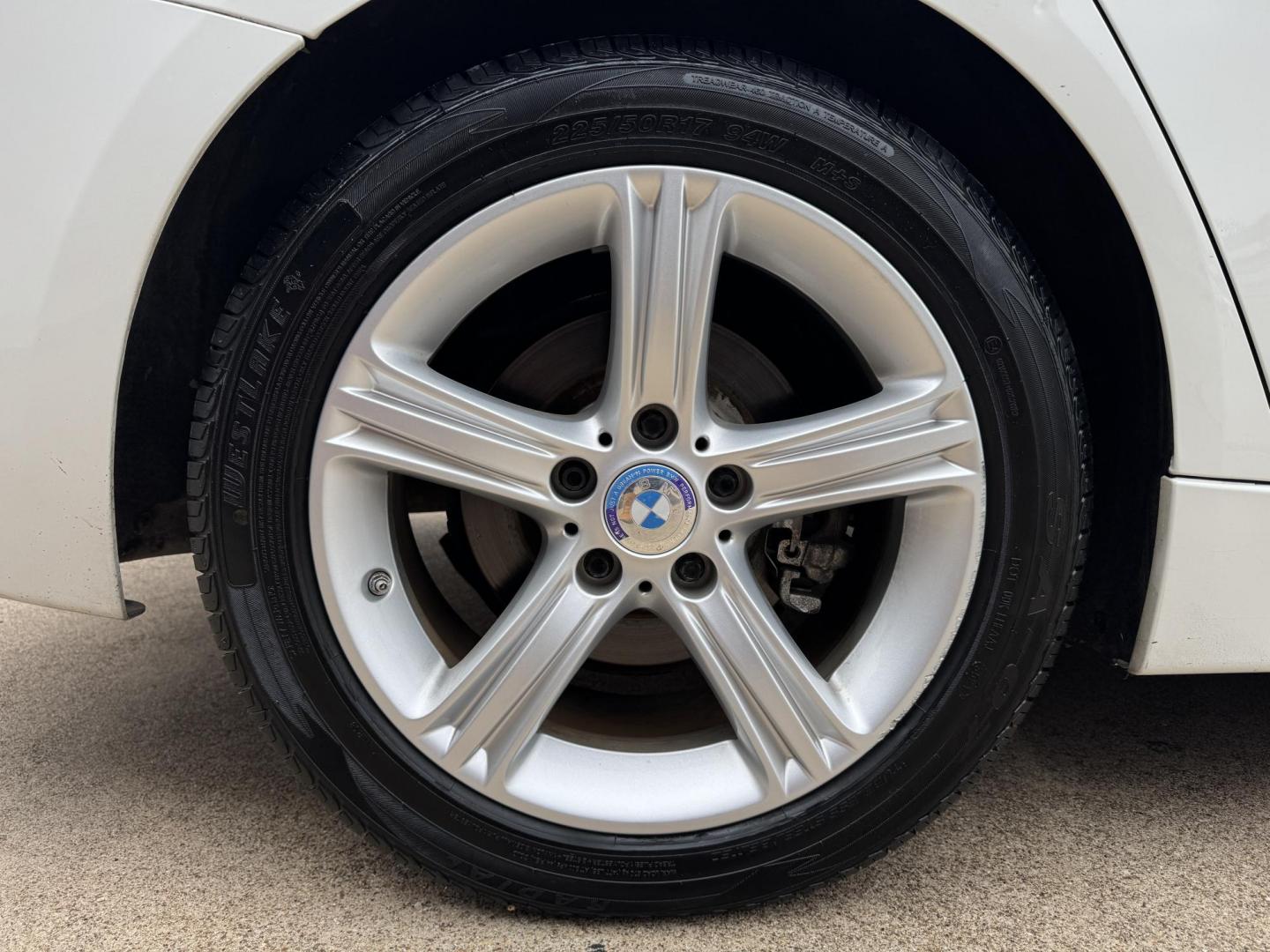 2014 WHITE BMW 3 SERIES 328I (WBA3A5G50EN) , located at 5900 E. Lancaster Ave., Fort Worth, TX, 76112, (817) 457-5456, 0.000000, 0.000000 - Photo#21