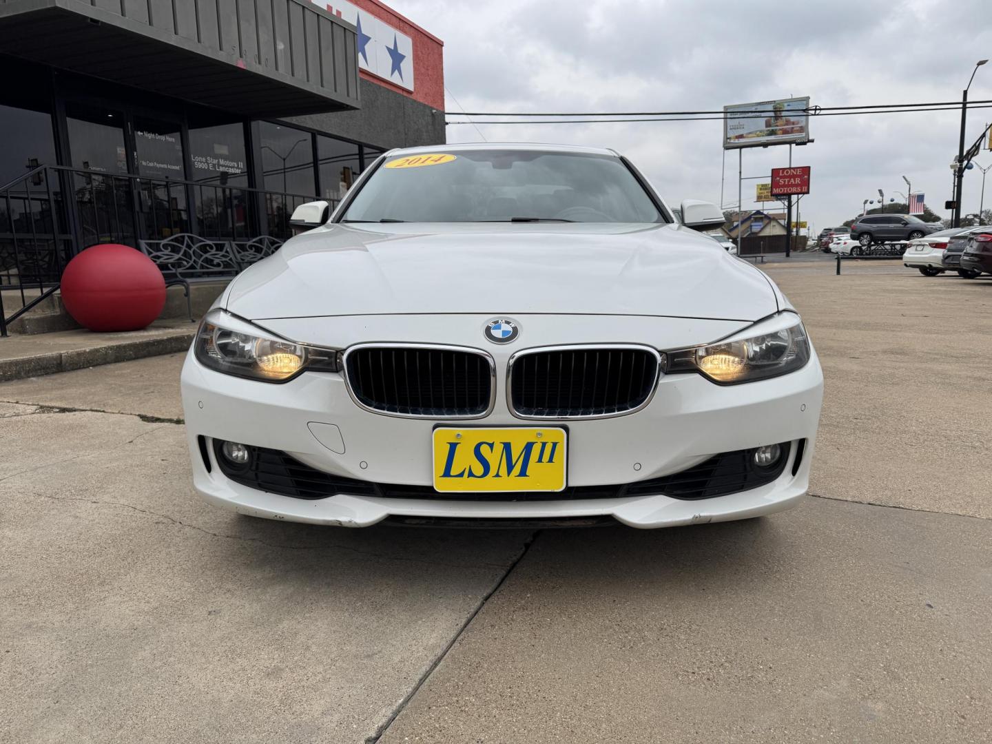 2014 WHITE BMW 3 SERIES 328I (WBA3A5G50EN) , located at 5900 E. Lancaster Ave., Fort Worth, TX, 76112, (817) 457-5456, 0.000000, 0.000000 - Photo#1