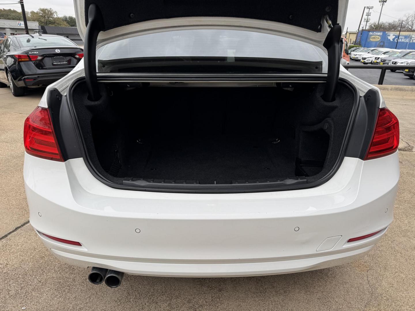 2014 WHITE BMW 3 SERIES 328I (WBA3A5G50EN) , located at 5900 E. Lancaster Ave., Fort Worth, TX, 76112, (817) 457-5456, 0.000000, 0.000000 - Photo#5
