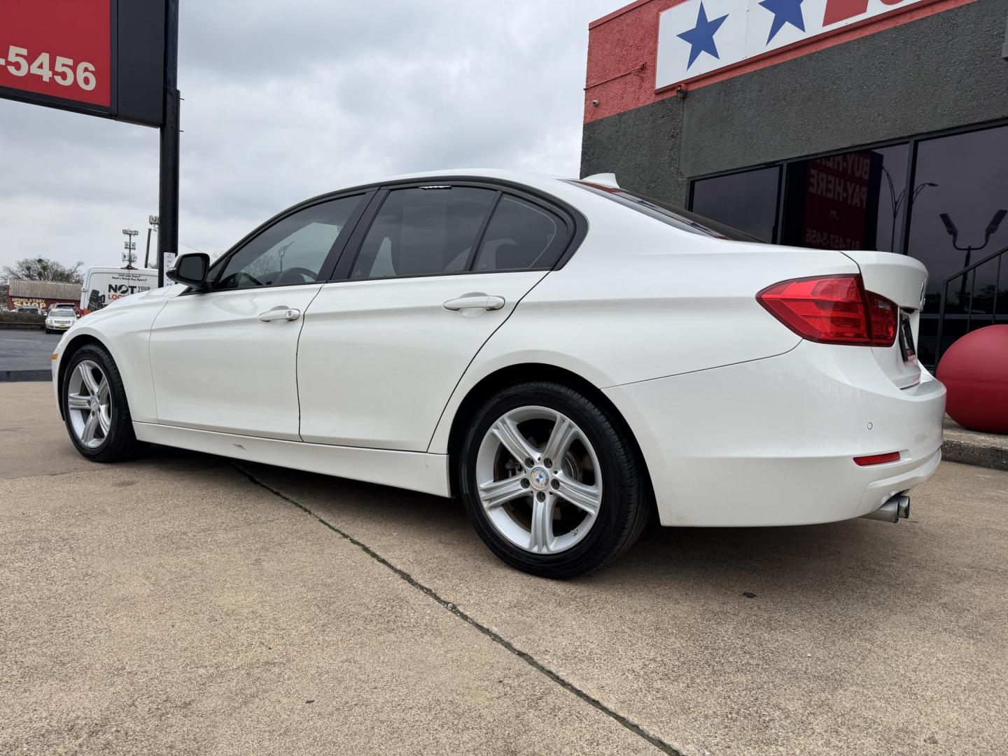 2014 WHITE BMW 3 SERIES 328I (WBA3A5G50EN) , located at 5900 E. Lancaster Ave., Fort Worth, TX, 76112, (817) 457-5456, 0.000000, 0.000000 - Photo#6