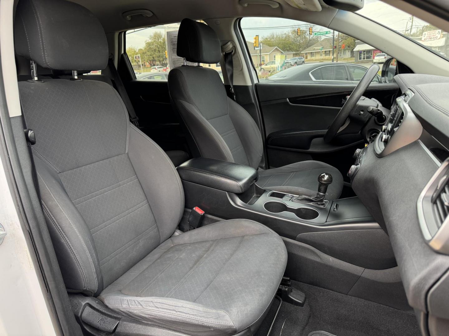 2017 WHITE KIA SORENTO LX; L (5XYPG4A32HG) , located at 5900 E. Lancaster Ave., Fort Worth, TX, 76112, (817) 457-5456, 0.000000, 0.000000 - Photo#16
