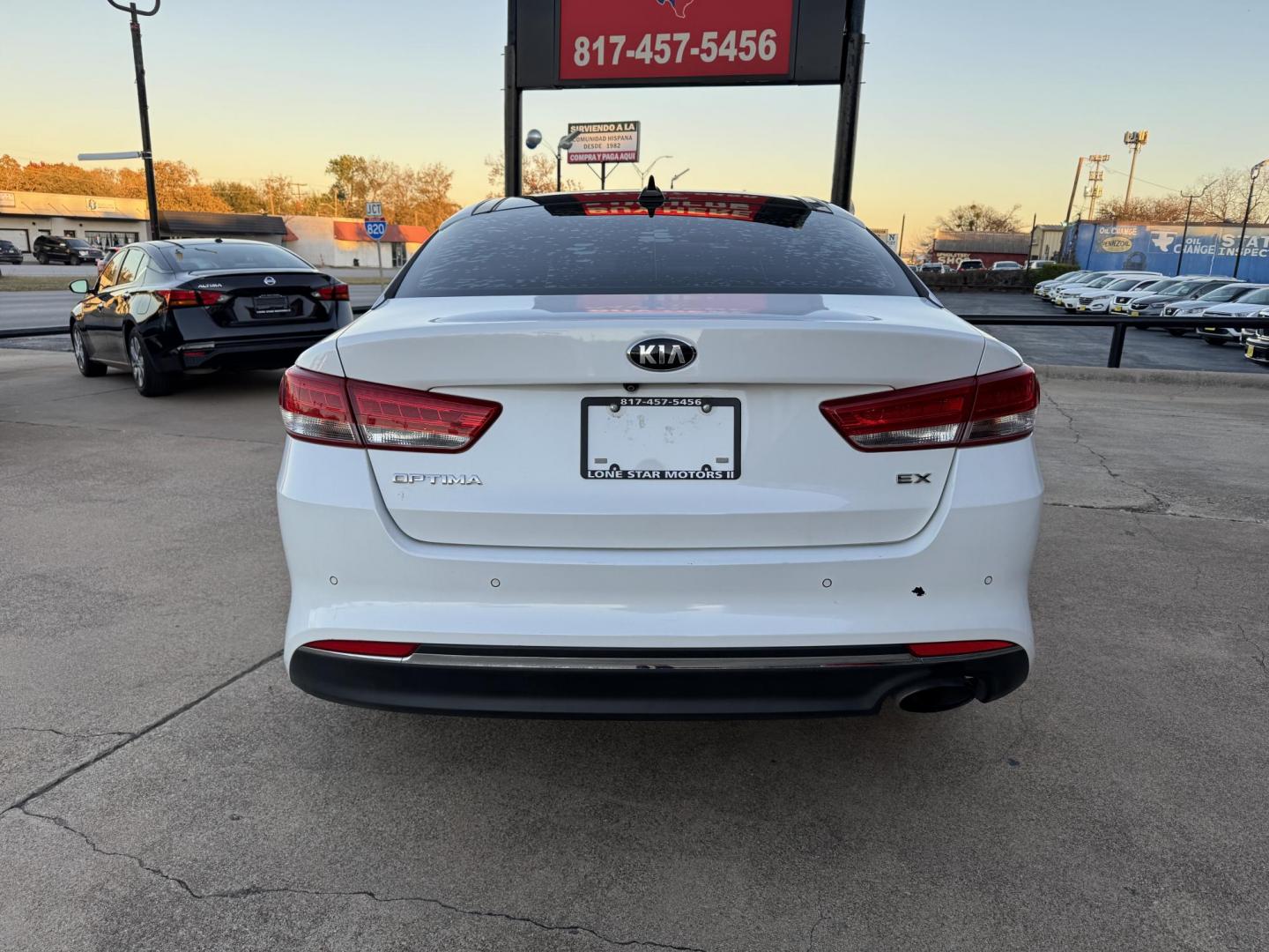 2016 WHITE KIA OPTIMA EX (5XXGU4L38GG) , located at 5900 E. Lancaster Ave., Fort Worth, TX, 76112, (817) 457-5456, 0.000000, 0.000000 - Photo#4