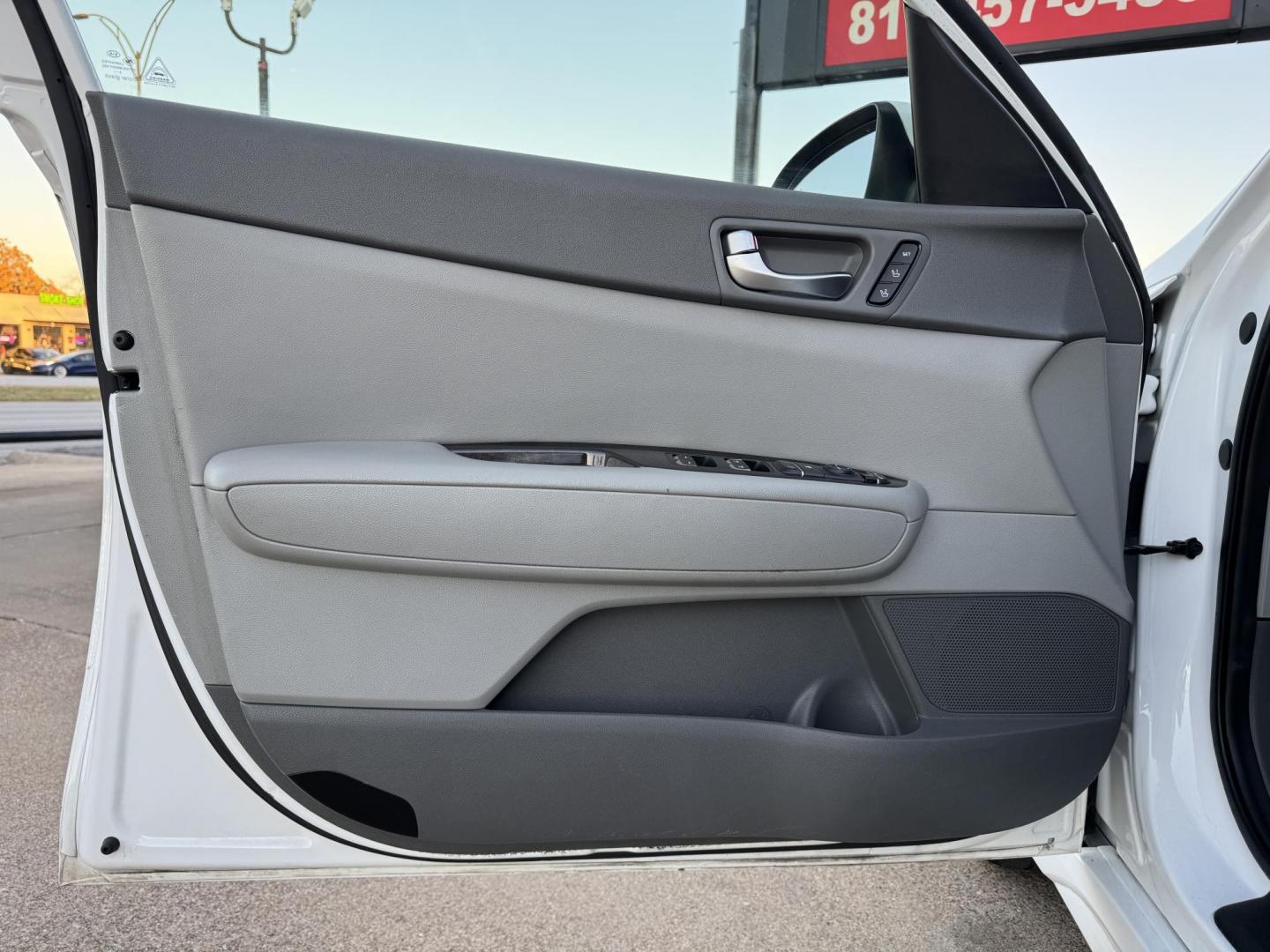 2016 WHITE KIA OPTIMA EX (5XXGU4L38GG) , located at 5900 E. Lancaster Ave., Fort Worth, TX, 76112, (817) 457-5456, 0.000000, 0.000000 - Photo#7