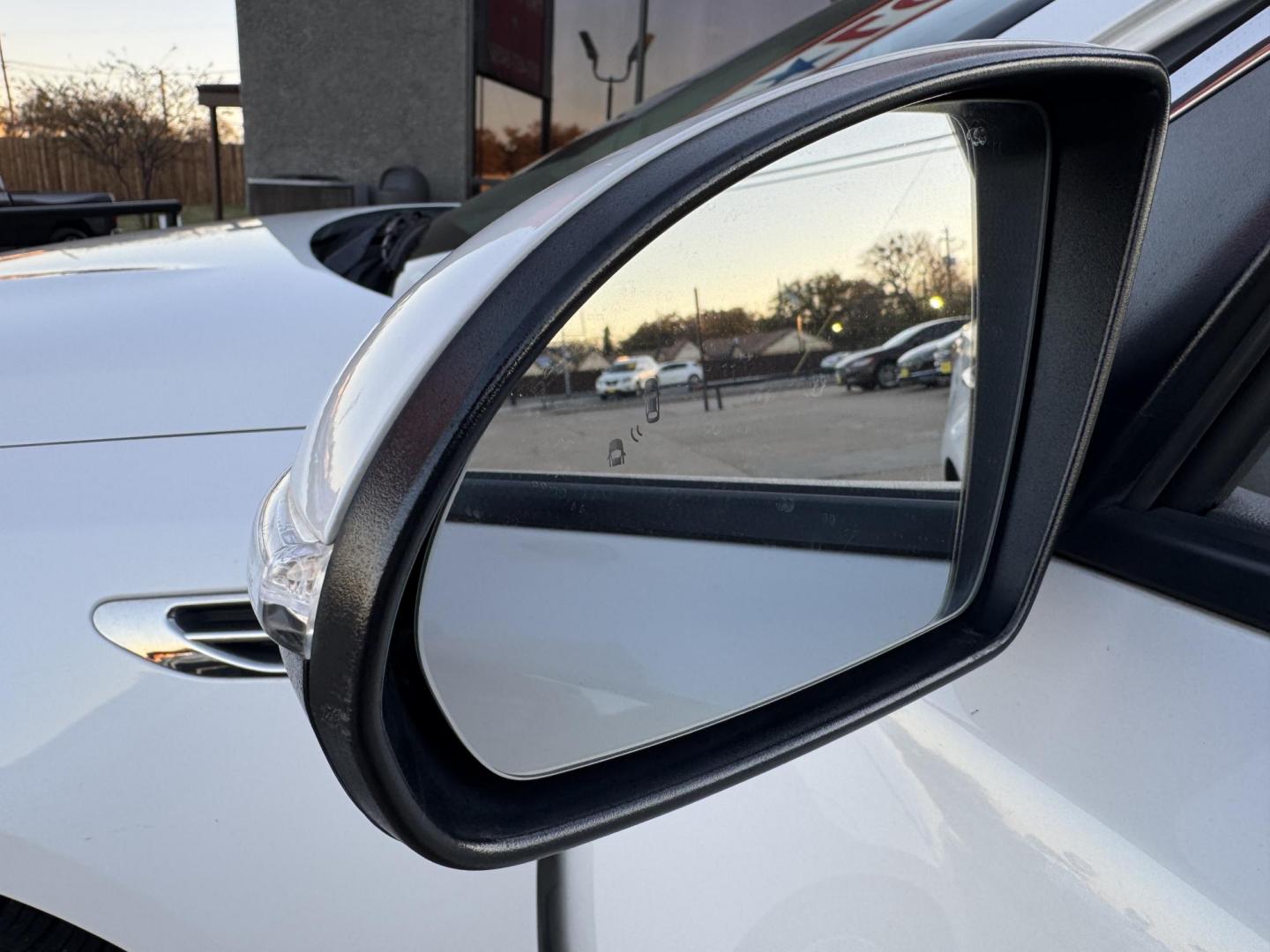 2016 WHITE KIA OPTIMA EX (5XXGU4L38GG) , located at 5900 E. Lancaster Ave., Fort Worth, TX, 76112, (817) 457-5456, 0.000000, 0.000000 - Photo#8