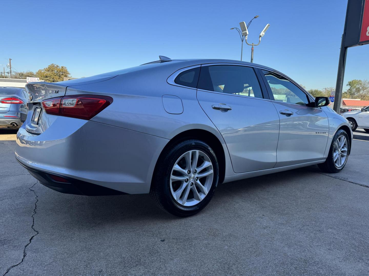 2018 SILVER CHEVROLET MALIBU LT (2FL) (1G1ZD5ST5JF) , located at 5900 E. Lancaster Ave., Fort Worth, TX, 76112, (817) 457-5456, 0.000000, 0.000000 - Photo#3