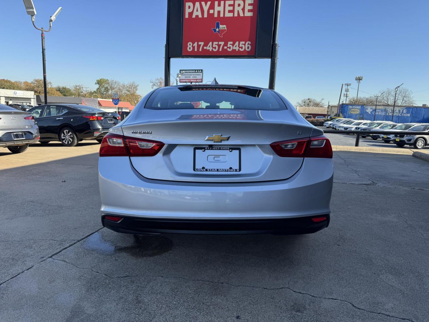 2018 SILVER CHEVROLET MALIBU LT (2FL) (1G1ZD5ST5JF) , located at 5900 E. Lancaster Ave., Fort Worth, TX, 76112, (817) 457-5456, 0.000000, 0.000000 - Photo#4