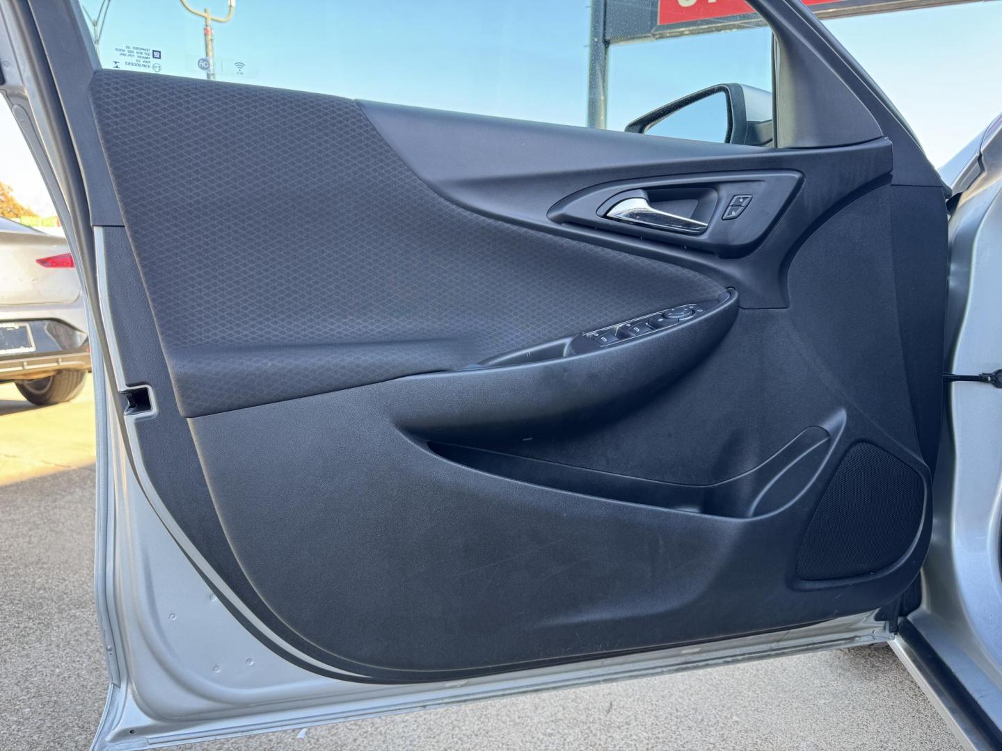 2018 SILVER CHEVROLET MALIBU LT (2FL) (1G1ZD5ST5JF) , located at 5900 E. Lancaster Ave., Fort Worth, TX, 76112, (817) 457-5456, 0.000000, 0.000000 - Photo#7