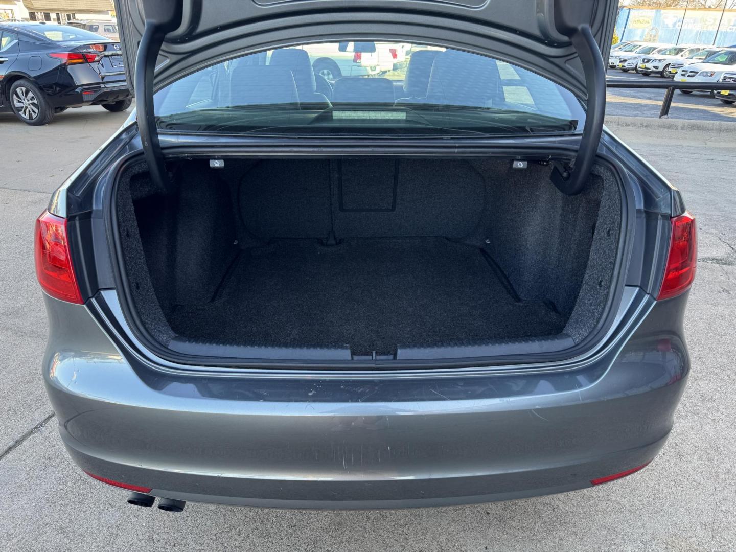 2014 GRAY VOLKSWAGEN JETTA SE (3VWD07AJ6EM) , located at 5900 E. Lancaster Ave., Fort Worth, TX, 76112, (817) 457-5456, 0.000000, 0.000000 - Photo#5