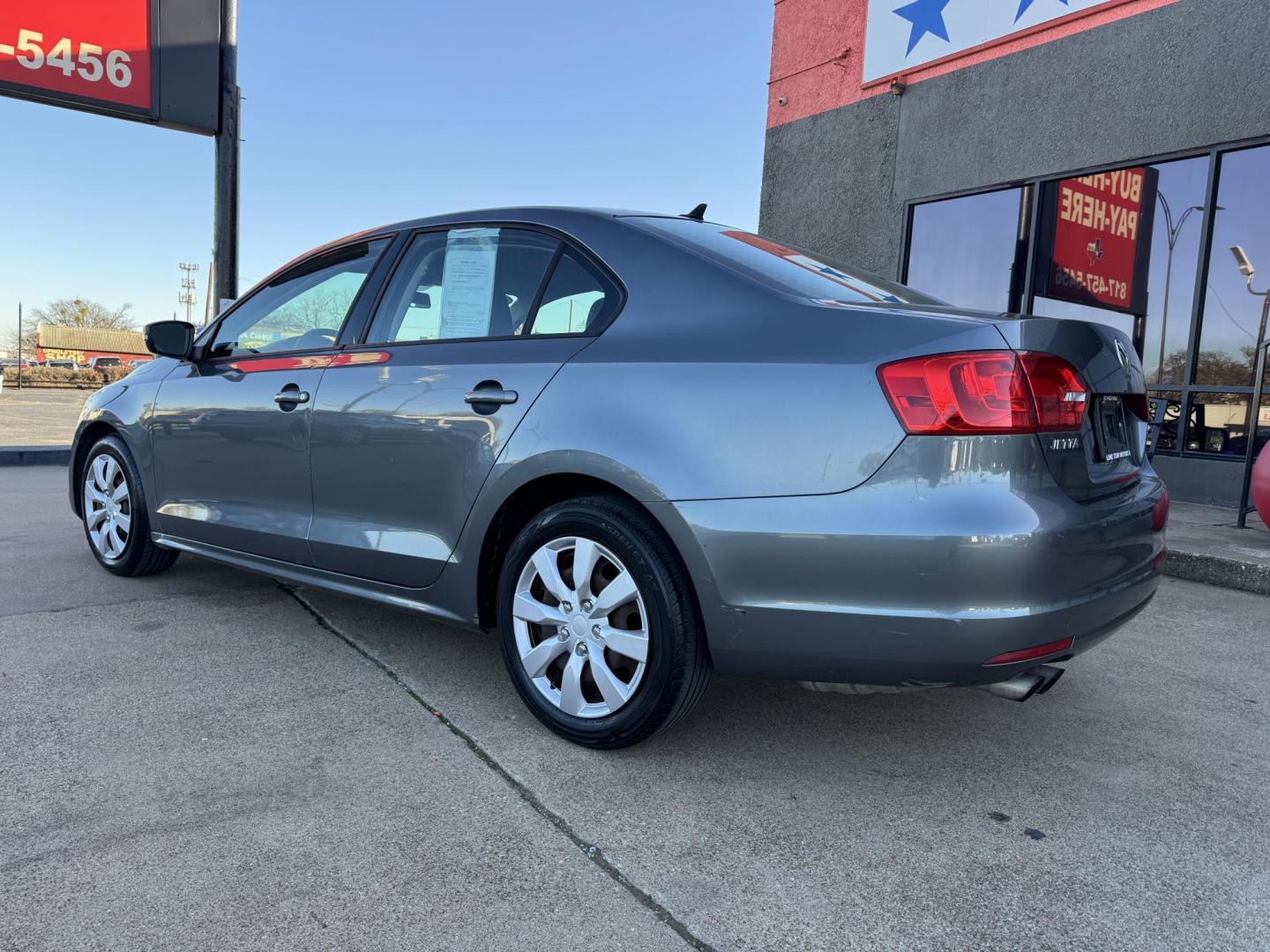 2014 GRAY VOLKSWAGEN JETTA SE (3VWD07AJ6EM) , located at 5900 E. Lancaster Ave., Fort Worth, TX, 76112, (817) 457-5456, 0.000000, 0.000000 - Photo#6