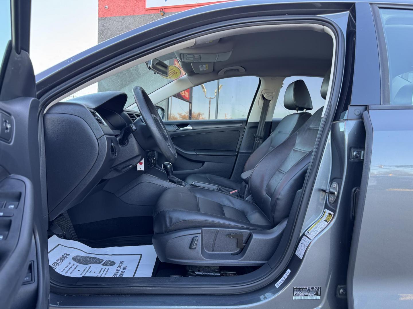 2014 GRAY VOLKSWAGEN JETTA SE (3VWD07AJ6EM) , located at 5900 E. Lancaster Ave., Fort Worth, TX, 76112, (817) 457-5456, 0.000000, 0.000000 - Photo#8