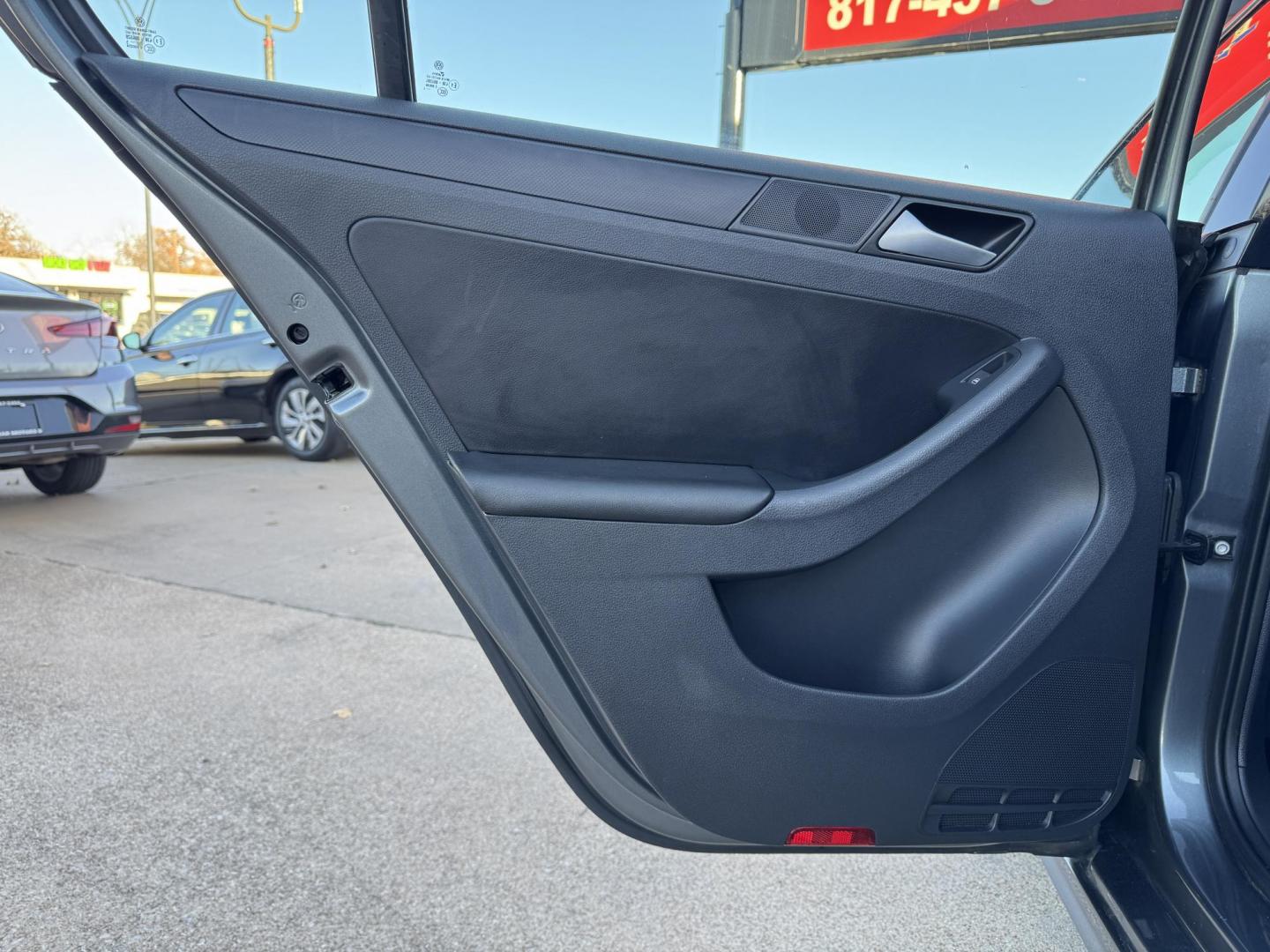 2014 GRAY VOLKSWAGEN JETTA SE (3VWD07AJ6EM) , located at 5900 E. Lancaster Ave., Fort Worth, TX, 76112, (817) 457-5456, 0.000000, 0.000000 - Photo#10