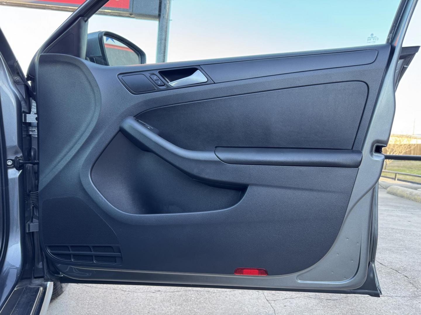 2014 GRAY VOLKSWAGEN JETTA SE (3VWD07AJ6EM) , located at 5900 E. Lancaster Ave., Fort Worth, TX, 76112, (817) 457-5456, 0.000000, 0.000000 - Photo#14