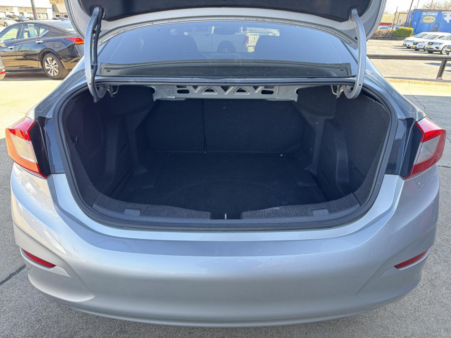 2019 SILVER CHEVROLET CRUZE LT (1G1BE5SM5K7) , located at 5900 E. Lancaster Ave., Fort Worth, TX, 76112, (817) 457-5456, 0.000000, 0.000000 - Photo#5