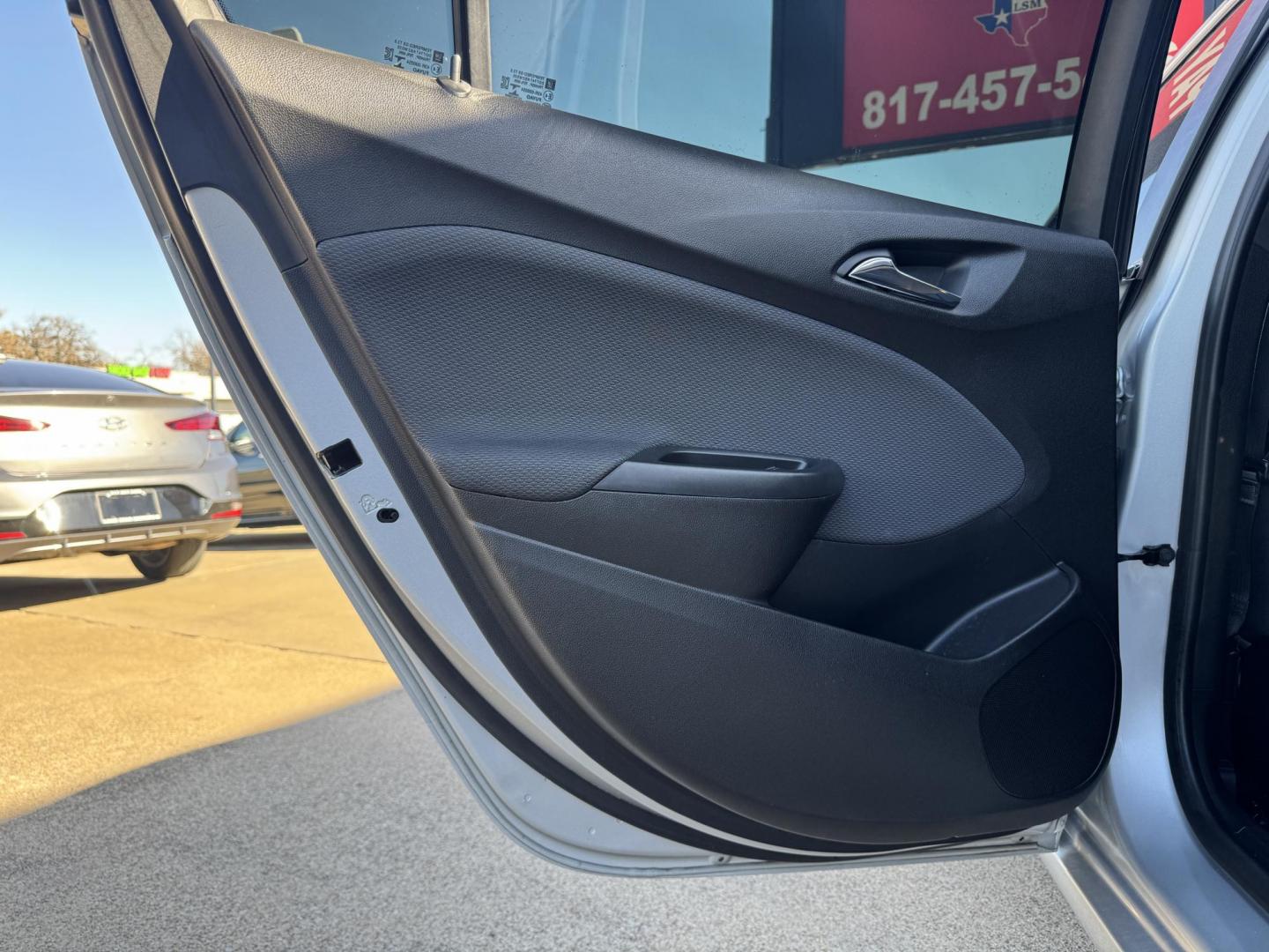 2019 SILVER CHEVROLET CRUZE LT (1G1BE5SM5K7) , located at 5900 E. Lancaster Ave., Fort Worth, TX, 76112, (817) 457-5456, 0.000000, 0.000000 - Photo#10