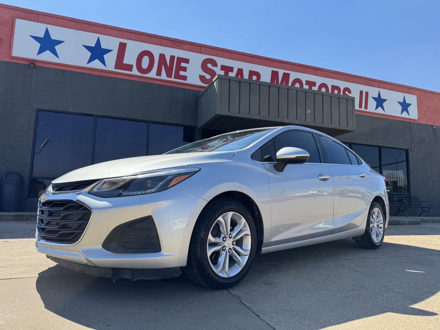 2019 SILVER CHEVROLET CRUZE LT (1G1BE5SM5K7) , located at 5900 E. Lancaster Ave., Fort Worth, TX, 76112, (817) 457-5456, 0.000000, 0.000000- Photo#0
