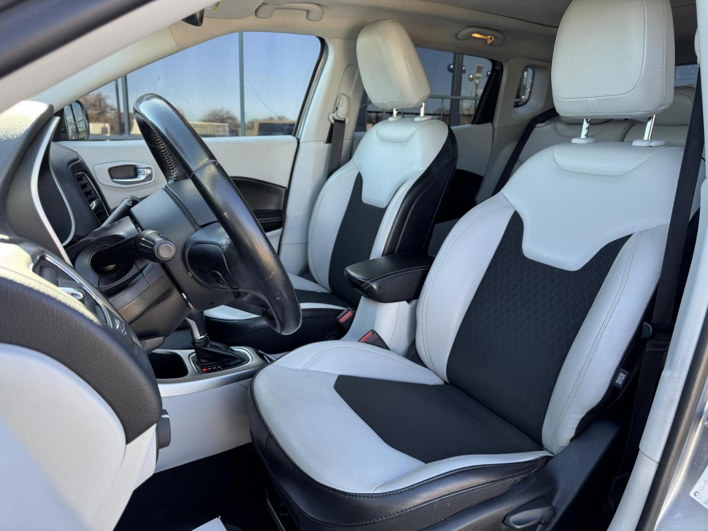 2018 SILVER JEEP COMPASS LATITUDE (3C4NJCBBXJT) , located at 5900 E. Lancaster Ave., Fort Worth, TX, 76112, (817) 457-5456, 0.000000, 0.000000 - Photo#9