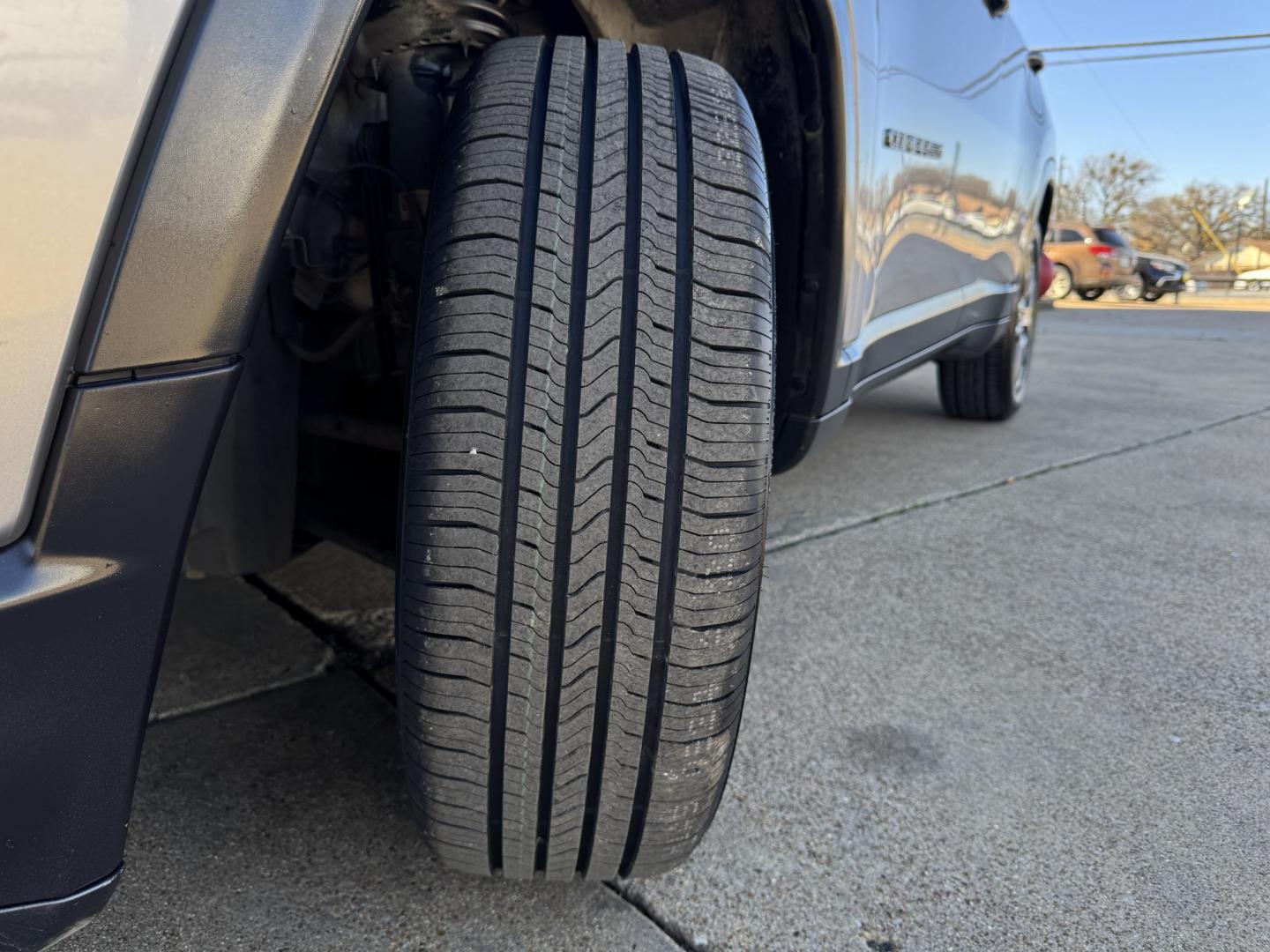 2018 SILVER JEEP COMPASS LATITUDE (3C4NJCBBXJT) , located at 5900 E. Lancaster Ave., Fort Worth, TX, 76112, (817) 457-5456, 0.000000, 0.000000 - Photo#20