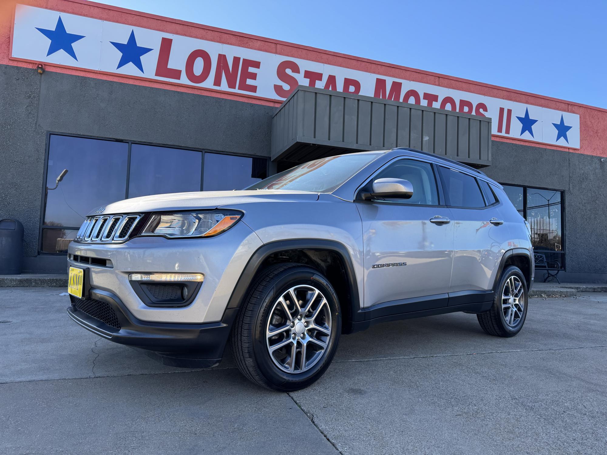 photo of 2018 JEEP COMPASS LATITUDE 
