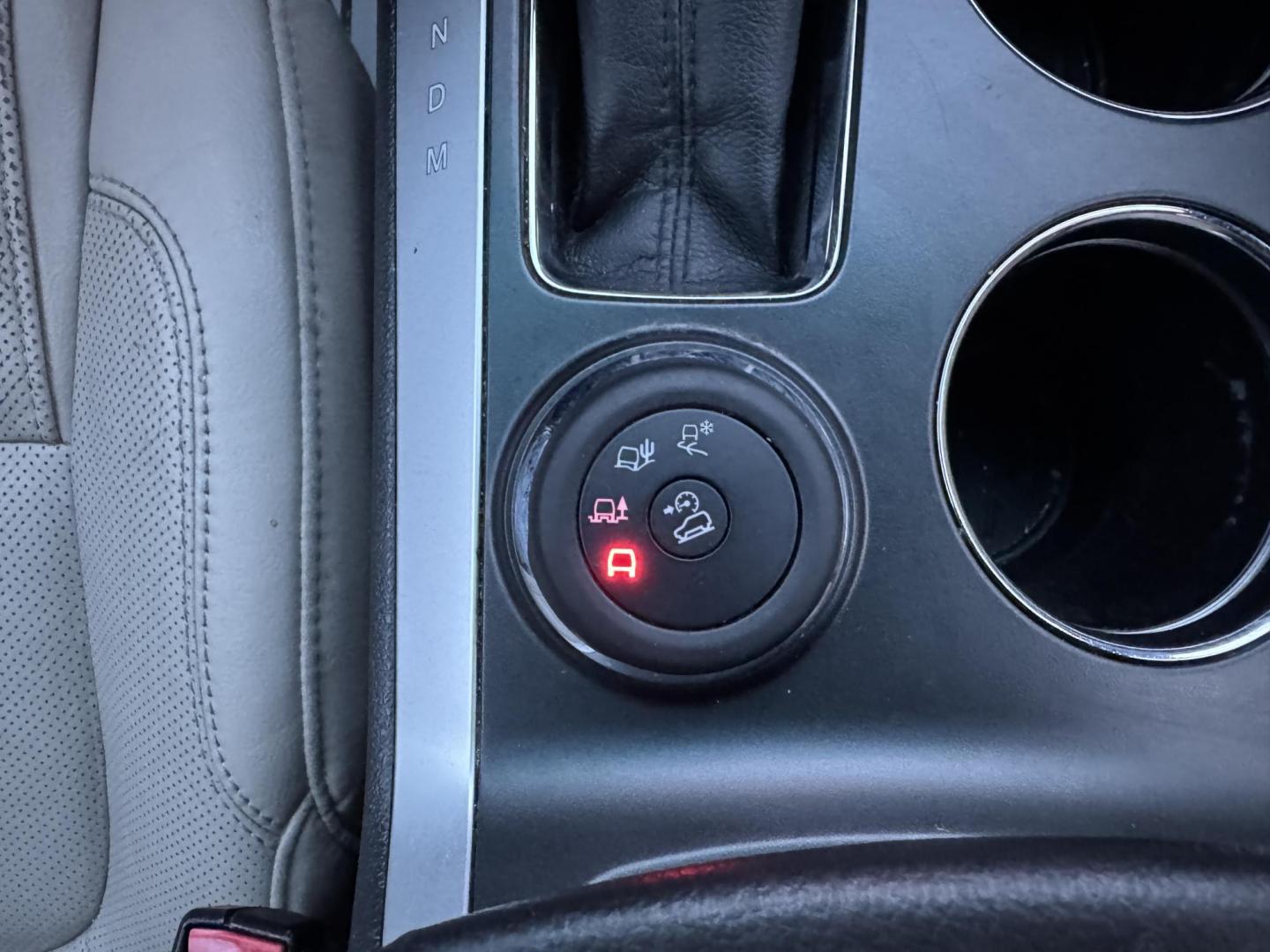 2013 WHITE FORD EXPLORER LIMITED (1FM5K8F8XDG) , located at 5900 E. Lancaster Ave., Fort Worth, TX, 76112, (817) 457-5456, 0.000000, 0.000000 - Photo#10