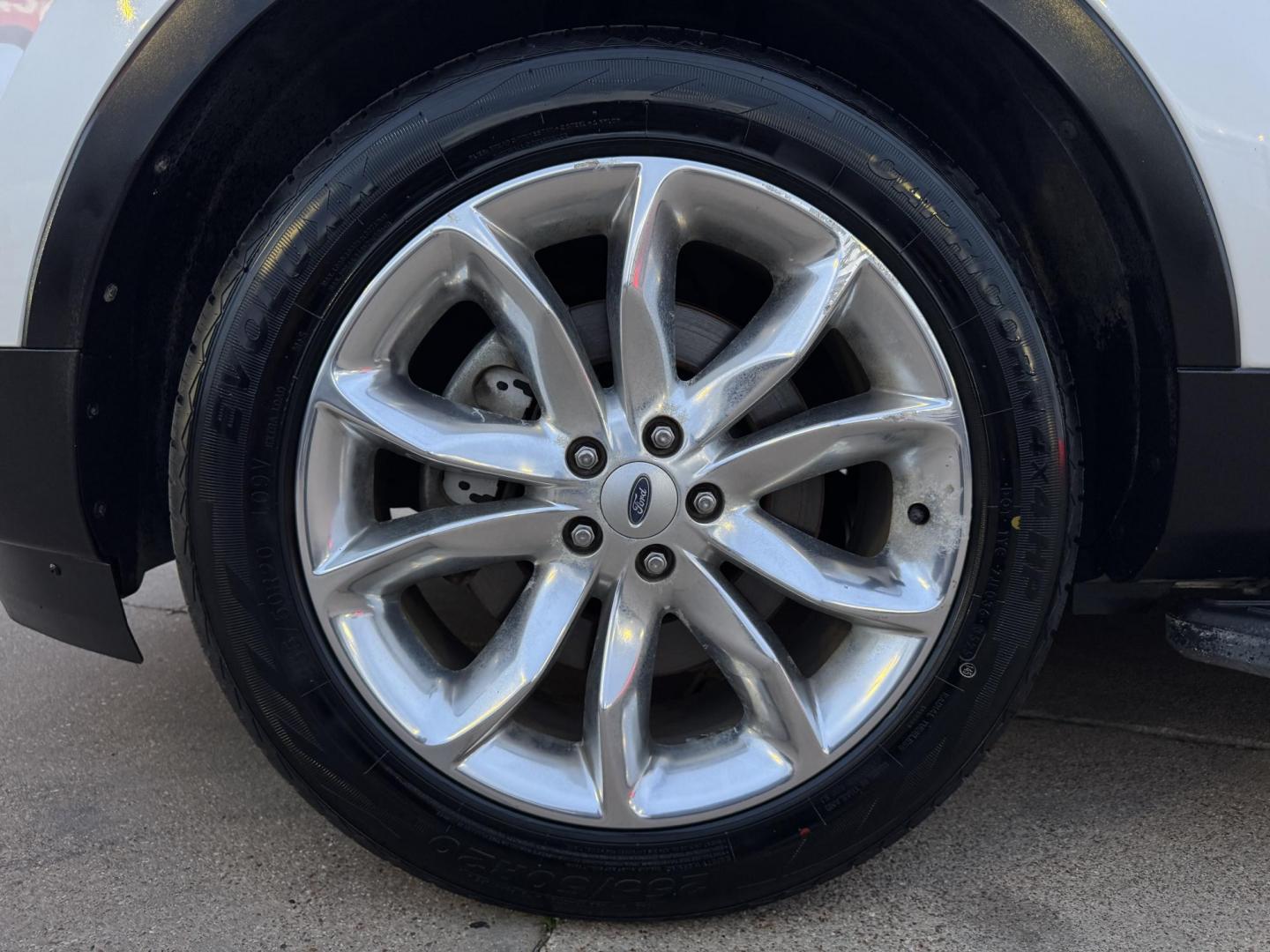 2013 WHITE FORD EXPLORER LIMITED (1FM5K8F8XDG) , located at 5900 E. Lancaster Ave., Fort Worth, TX, 76112, (817) 457-5456, 0.000000, 0.000000 - Photo#25