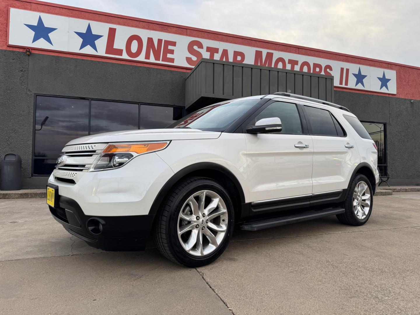 2013 WHITE FORD EXPLORER LIMITED (1FM5K8F8XDG) , located at 5900 E. Lancaster Ave., Fort Worth, TX, 76112, (817) 457-5456, 0.000000, 0.000000 - Photo#0