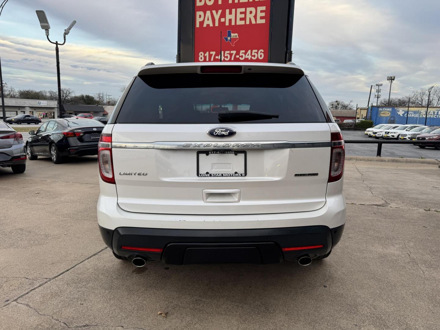 2013 WHITE FORD EXPLORER LIMITED (1FM5K8F8XDG) , located at 5900 E. Lancaster Ave., Fort Worth, TX, 76112, (817) 457-5456, 0.000000, 0.000000 - Photo#4