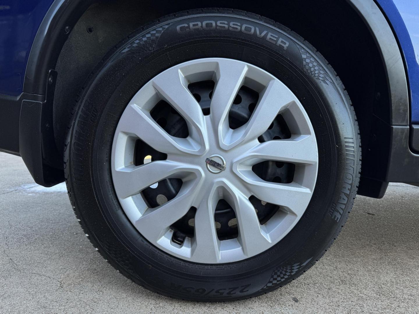 2017 BLUE NISSAN ROGUE S; SL; SV (5N1AT2MT5HC) , located at 5900 E. Lancaster Ave., Fort Worth, TX, 76112, (817) 457-5456, 0.000000, 0.000000 - Photo#21