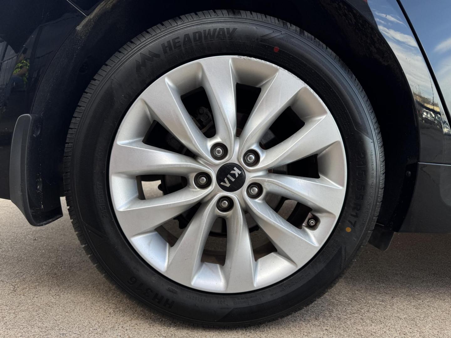 2018 BLACK KIA OPTIMA LX; S (5XXGT4L38JG) , located at 5900 E. Lancaster Ave., Fort Worth, TX, 76112, (817) 457-5456, 0.000000, 0.000000 - Photo#21