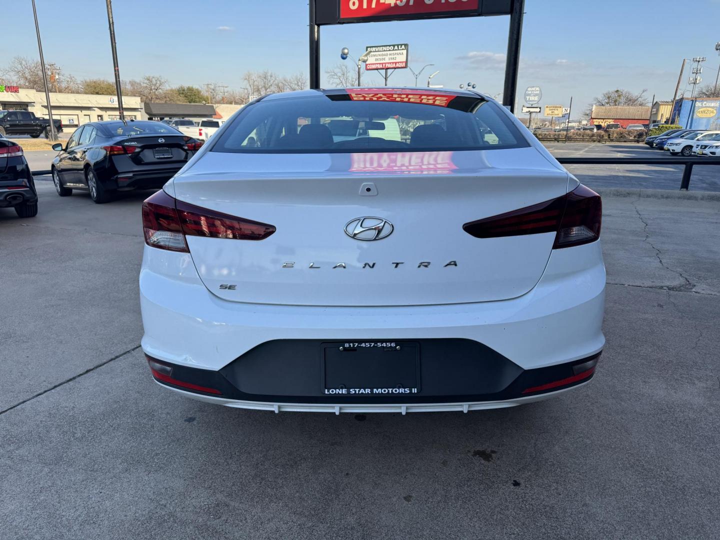 2019 WHITE HYUNDAI ELANTRA LIMITED; SE (5NPD74LF2KH) , located at 5900 E. Lancaster Ave., Fort Worth, TX, 76112, (817) 457-5456, 0.000000, 0.000000 - Photo#4