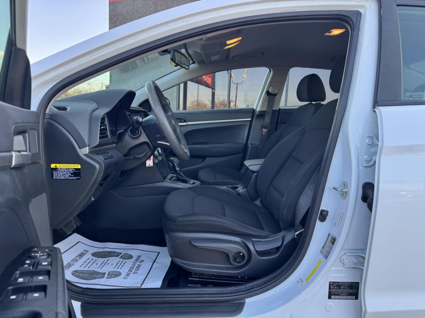 2019 WHITE HYUNDAI ELANTRA LIMITED; SE (5NPD74LF2KH) , located at 5900 E. Lancaster Ave., Fort Worth, TX, 76112, (817) 457-5456, 0.000000, 0.000000 - Photo#8