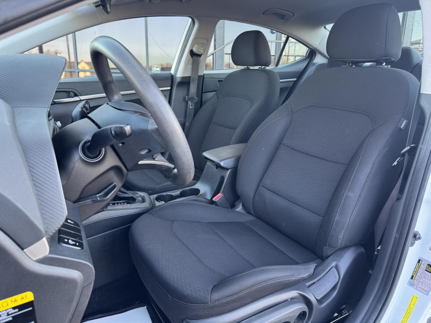 2019 WHITE HYUNDAI ELANTRA LIMITED; SE (5NPD74LF2KH) , located at 5900 E. Lancaster Ave., Fort Worth, TX, 76112, (817) 457-5456, 0.000000, 0.000000 - Photo#9