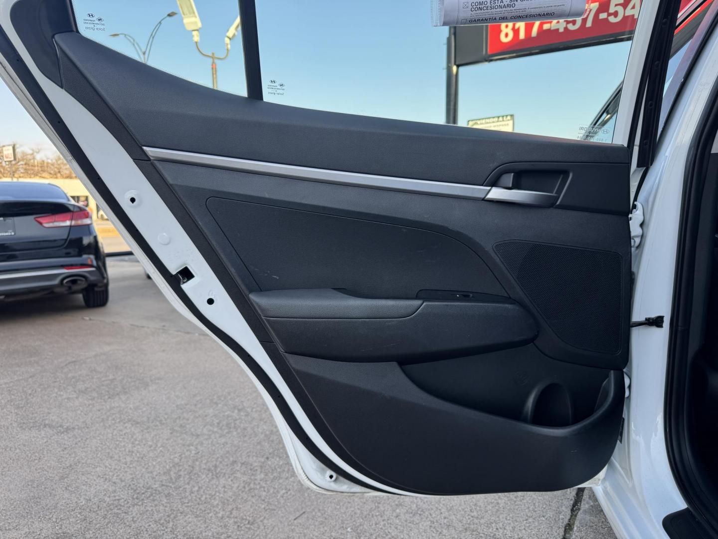 2019 WHITE HYUNDAI ELANTRA LIMITED; SE (5NPD74LF2KH) , located at 5900 E. Lancaster Ave., Fort Worth, TX, 76112, (817) 457-5456, 0.000000, 0.000000 - Photo#10