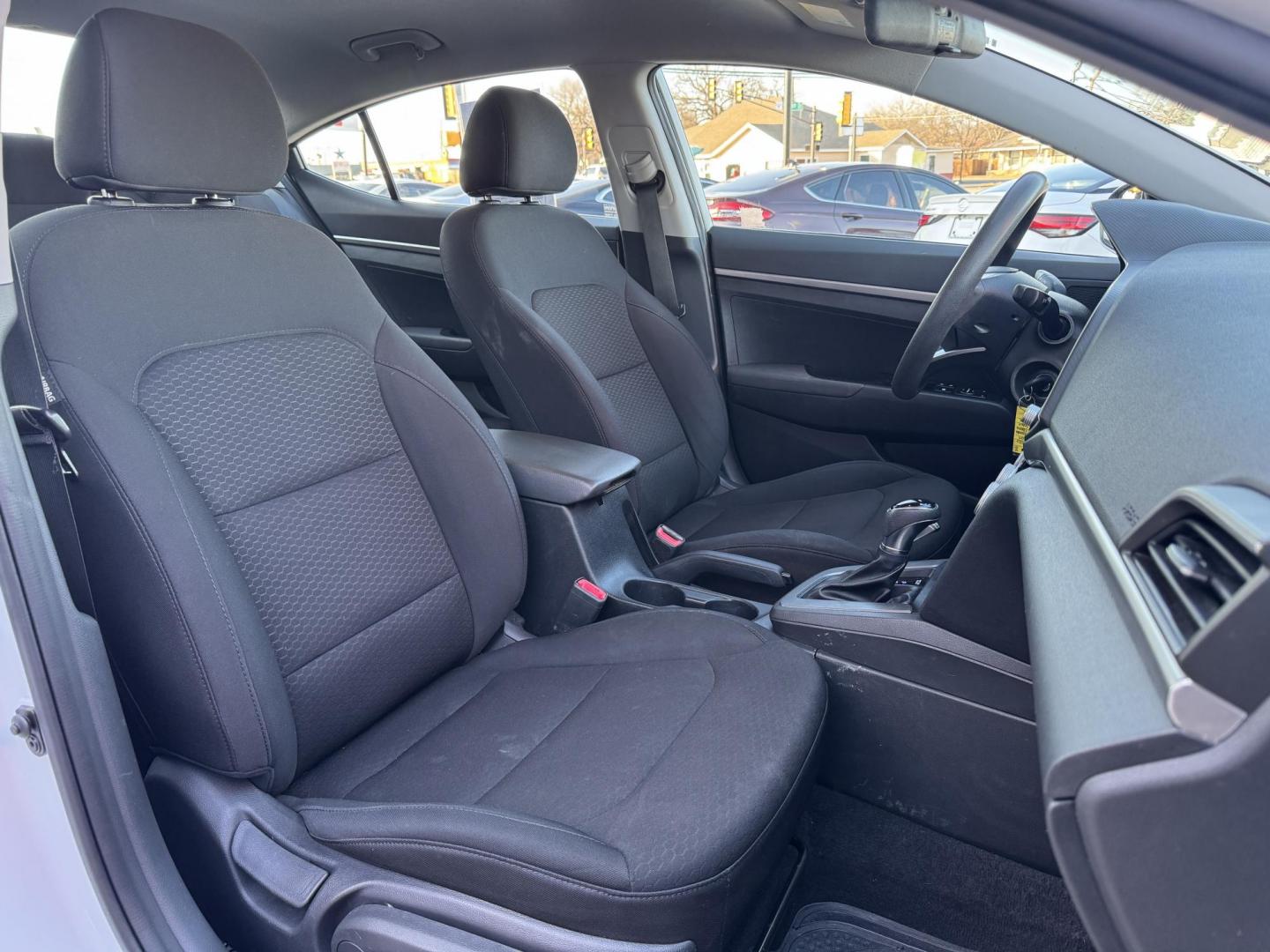 2019 WHITE HYUNDAI ELANTRA LIMITED; SE (5NPD74LF2KH) , located at 5900 E. Lancaster Ave., Fort Worth, TX, 76112, (817) 457-5456, 0.000000, 0.000000 - Photo#16