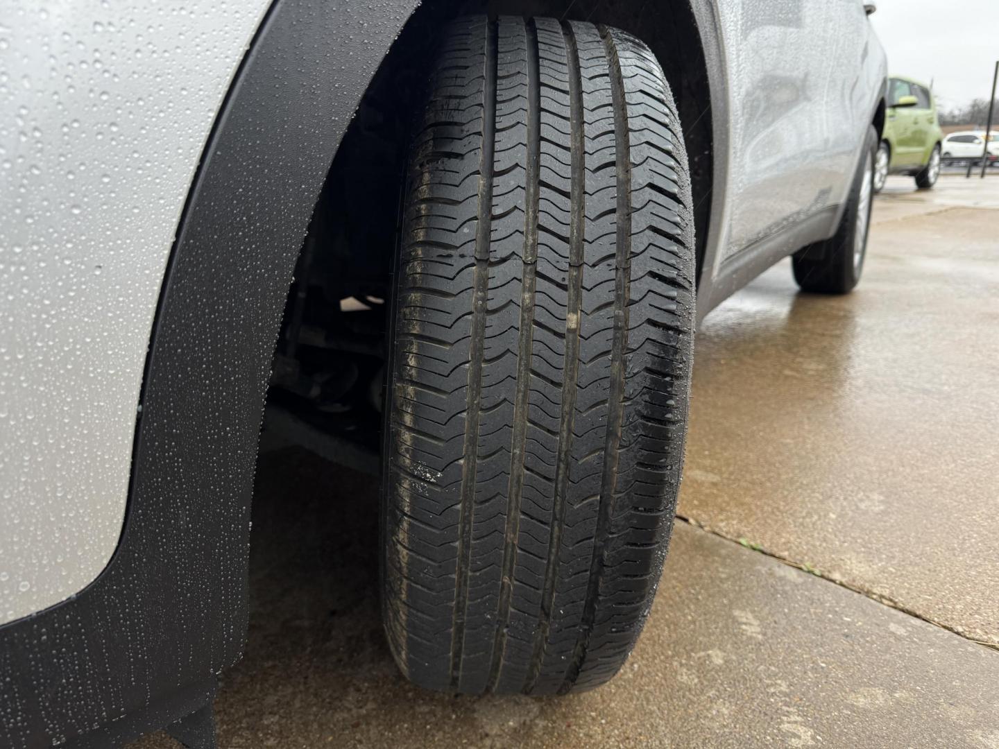 2019 SILVER KIA SPORTAGE LX (KNDPM3AC3K7) , located at 5900 E. Lancaster Ave., Fort Worth, TX, 76112, (817) 457-5456, 0.000000, 0.000000 - Photo#20