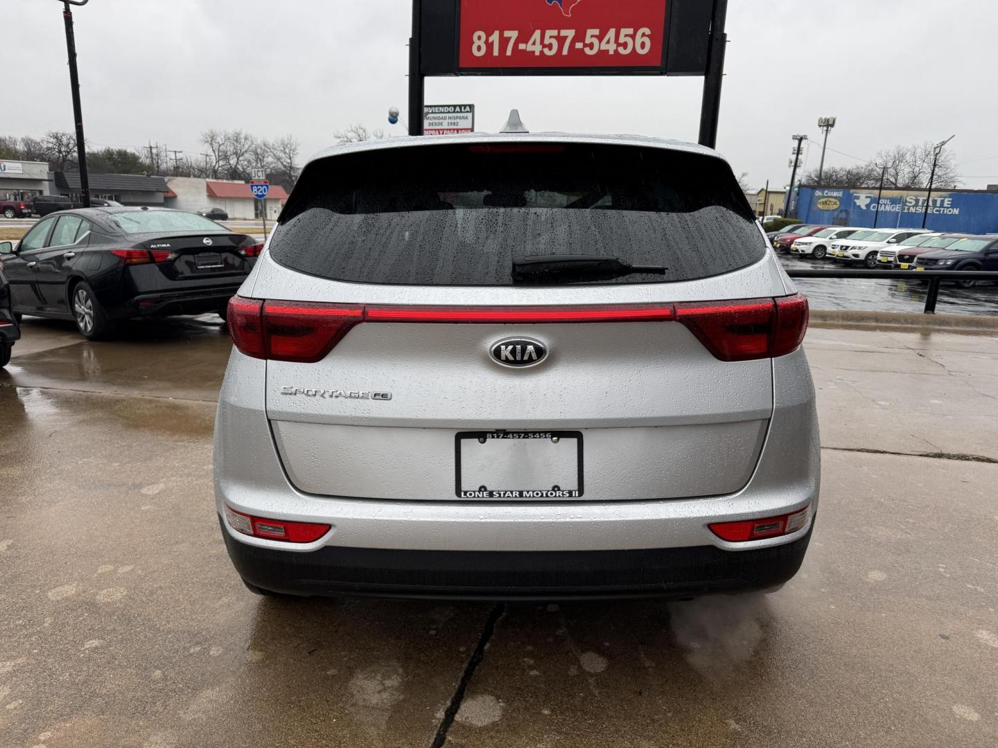 2019 SILVER KIA SPORTAGE LX (KNDPM3AC3K7) , located at 5900 E. Lancaster Ave., Fort Worth, TX, 76112, (817) 457-5456, 0.000000, 0.000000 - Photo#4