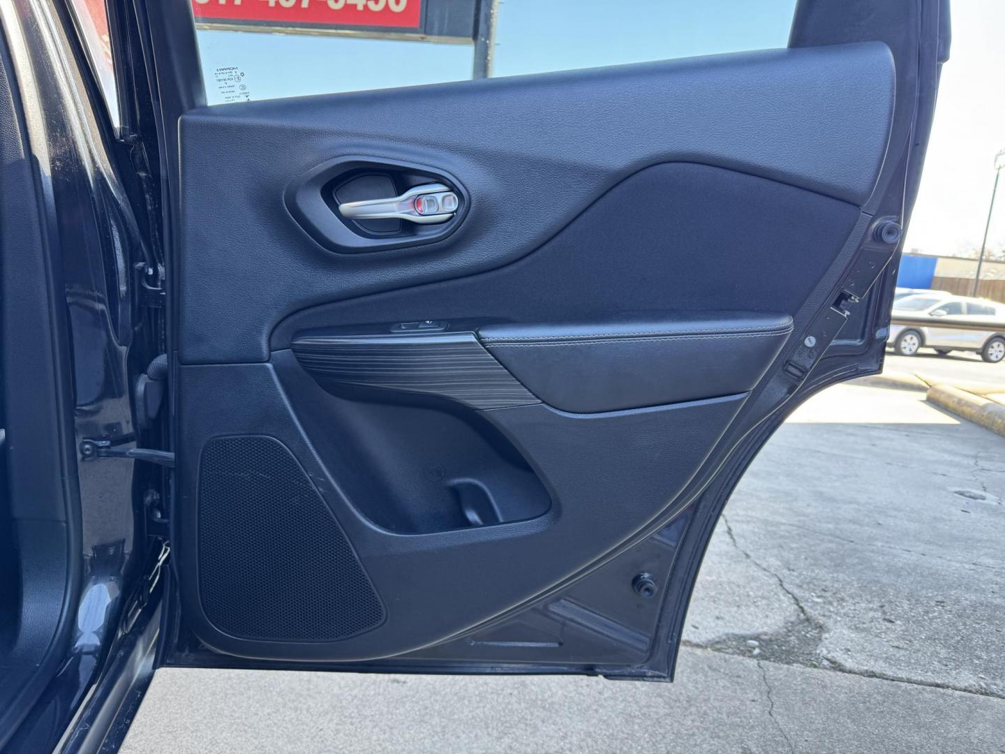 2015 BLACK JEEP CHEROKEE LATITUDE (1C4PJLCS0FW) , located at 5900 E. Lancaster Ave., Fort Worth, TX, 76112, (817) 457-5456, 0.000000, 0.000000 - Photo#12