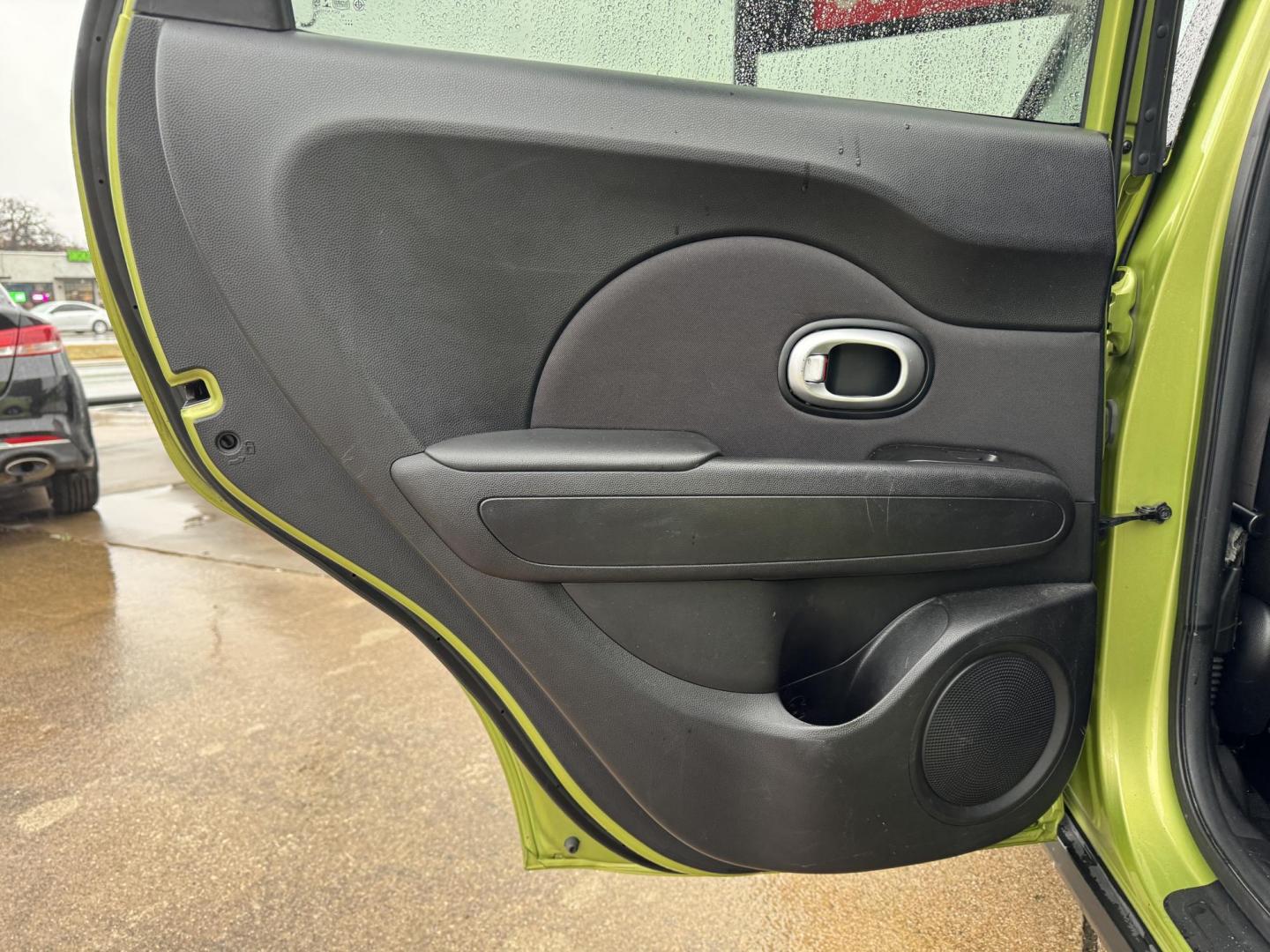 2016 GREEN KIA SOUL + (PLUS) (KNDJP3A59G7) , located at 5900 E. Lancaster Ave., Fort Worth, TX, 76112, (817) 457-5456, 0.000000, 0.000000 - Photo#10