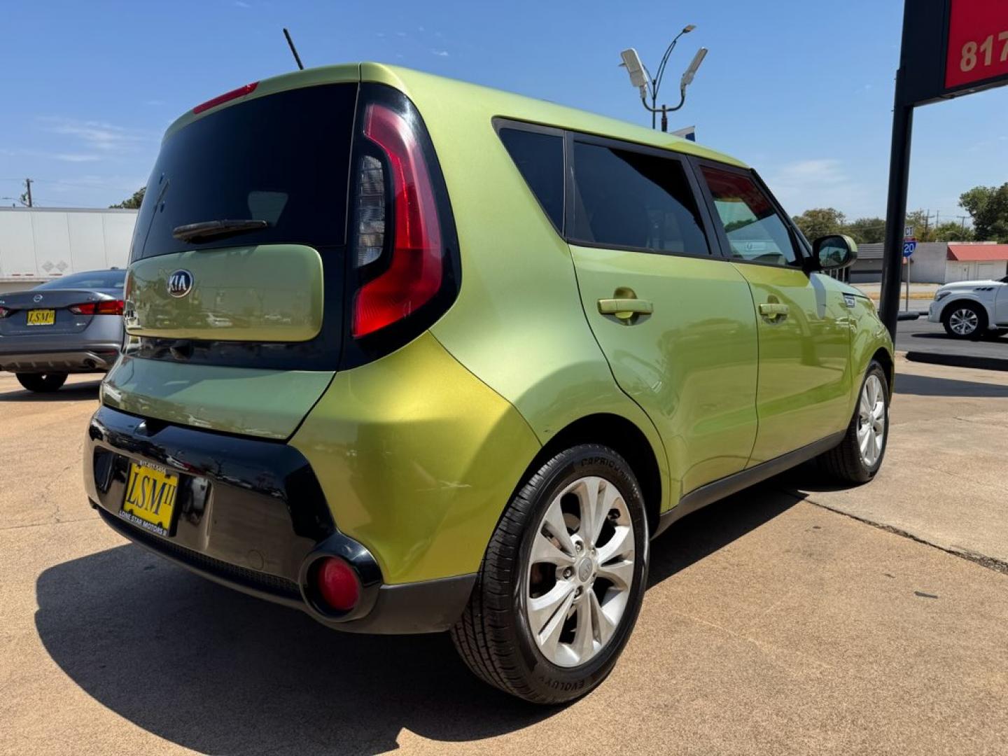 2016 GREEN KIA SOUL + (PLUS) (KNDJP3A59G7) , located at 5900 E. Lancaster Ave., Fort Worth, TX, 76112, (817) 457-5456, 0.000000, 0.000000- Photo#3