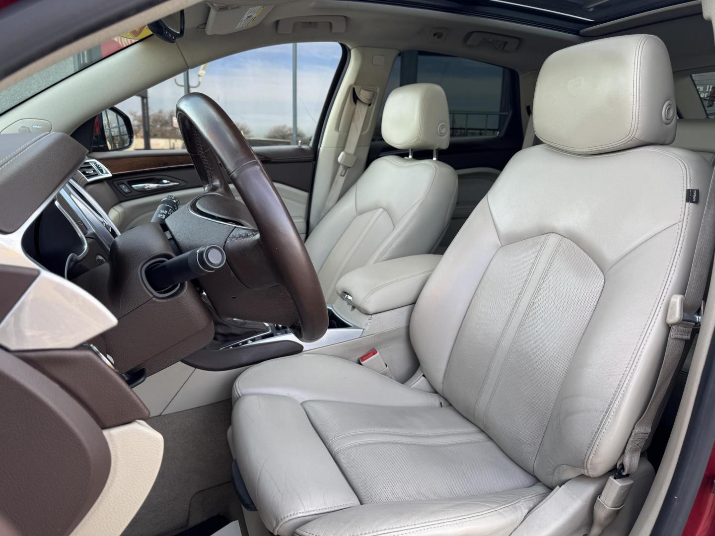 2015 RED CADILLAC SRX PREMIUM (3GYFNDE39FS) , located at 5900 E. Lancaster Ave., Fort Worth, TX, 76112, (817) 457-5456, 0.000000, 0.000000 - Photo#9