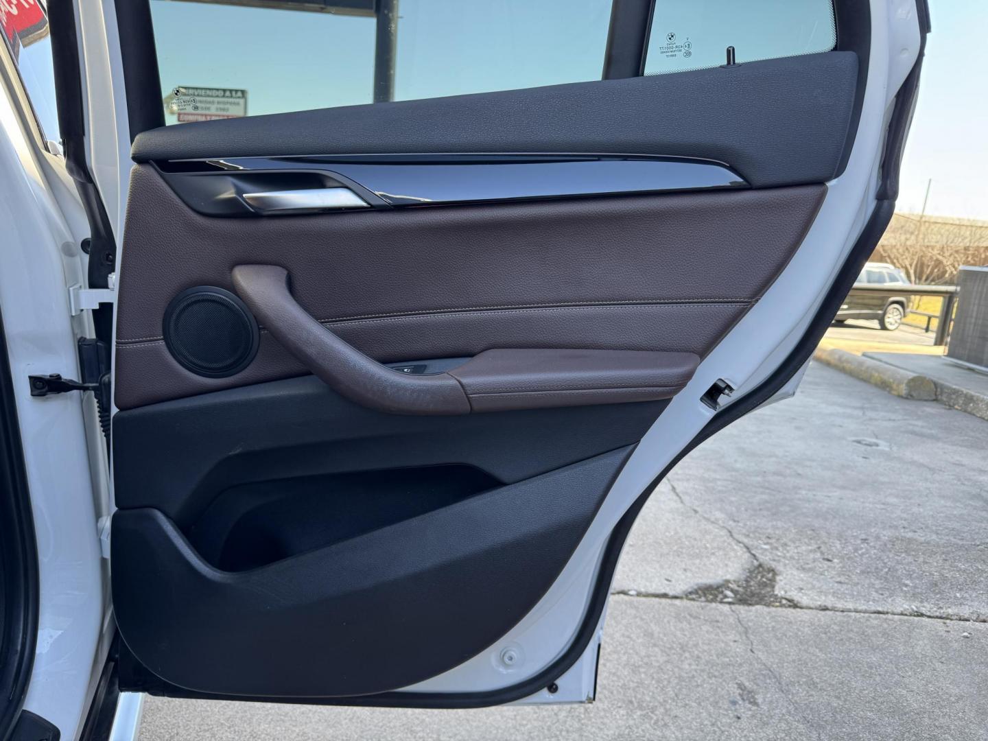 2018 WHITE BMW X1 SDRIVE28I (WBXHU7C35J5) , located at 5900 E. Lancaster Ave., Fort Worth, TX, 76112, (817) 457-5456, 0.000000, 0.000000 - Photo#13