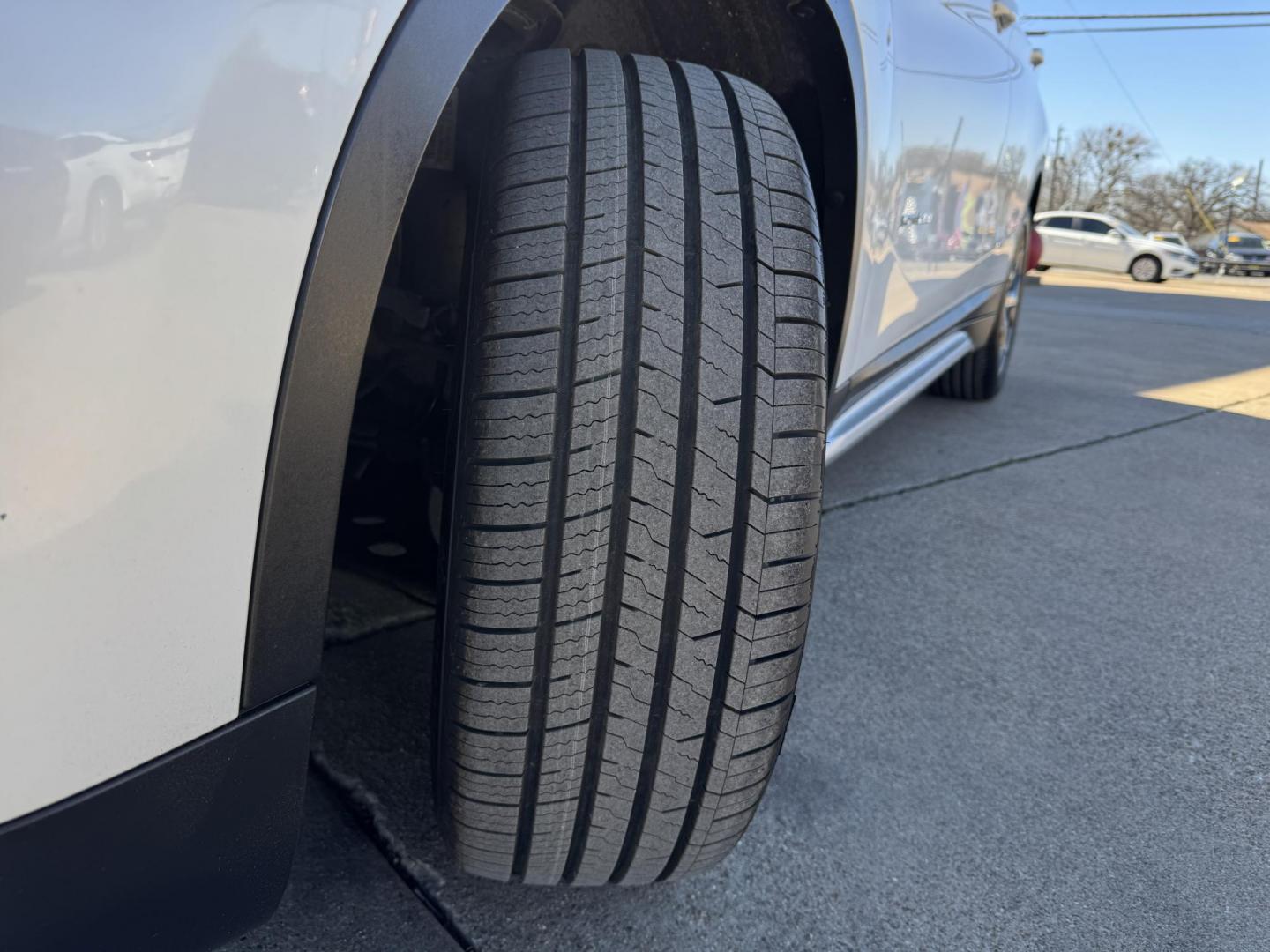 2018 WHITE BMW X1 SDRIVE28I (WBXHU7C35J5) , located at 5900 E. Lancaster Ave., Fort Worth, TX, 76112, (817) 457-5456, 0.000000, 0.000000 - Photo#23