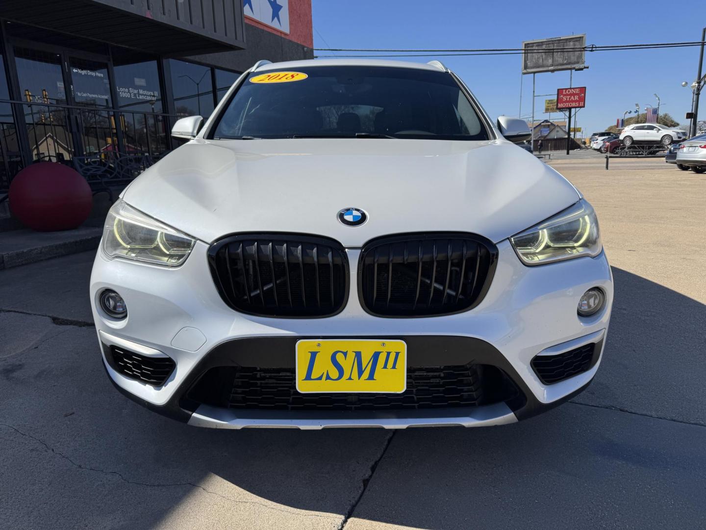 2018 WHITE BMW X1 SDRIVE28I (WBXHU7C35J5) , located at 5900 E. Lancaster Ave., Fort Worth, TX, 76112, (817) 457-5456, 0.000000, 0.000000 - Photo#1