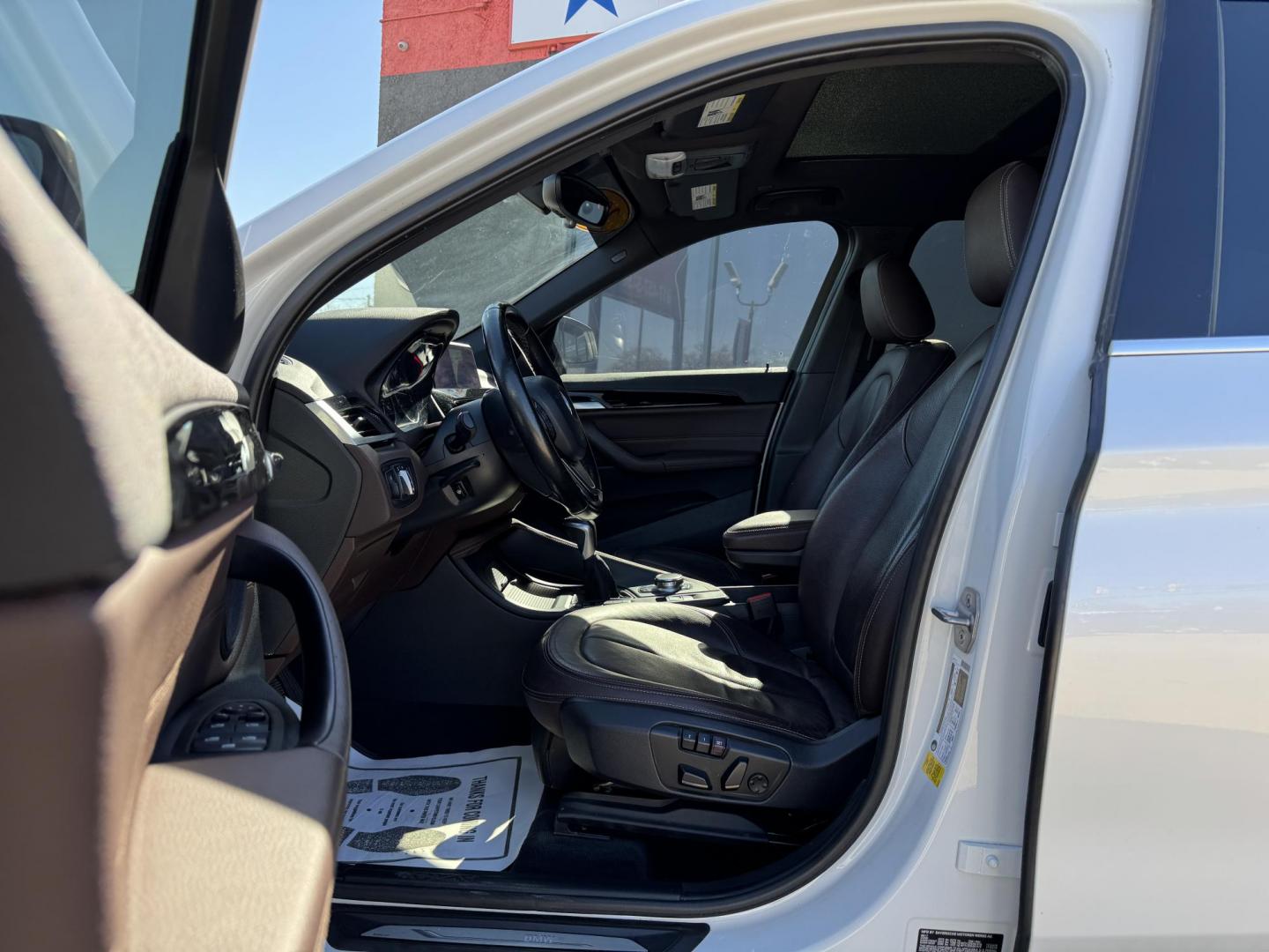 2018 WHITE BMW X1 SDRIVE28I (WBXHU7C35J5) , located at 5900 E. Lancaster Ave., Fort Worth, TX, 76112, (817) 457-5456, 0.000000, 0.000000 - Photo#9