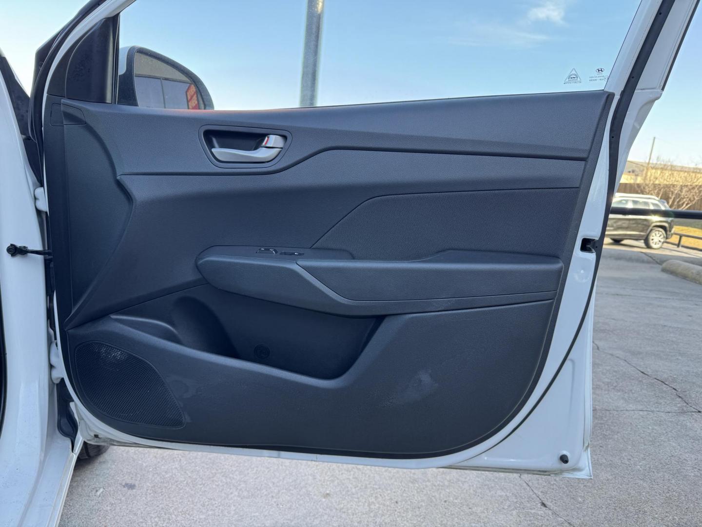 2020 WHITE HYUNDAI ACCENT SE; SEL (3KPC24A66LE) , located at 5900 E. Lancaster Ave., Fort Worth, TX, 76112, (817) 457-5456, 0.000000, 0.000000 - Photo#14