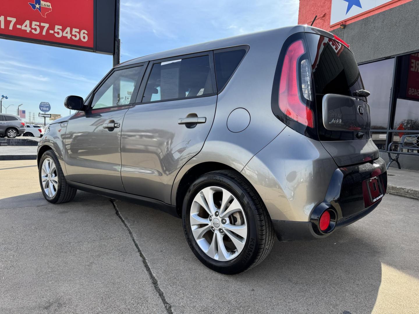 2016 GRAY KIA SOUL + (PLUS) (KNDJP3A54G7) , located at 5900 E. Lancaster Ave., Fort Worth, TX, 76112, (817) 457-5456, 0.000000, 0.000000 - Photo#6